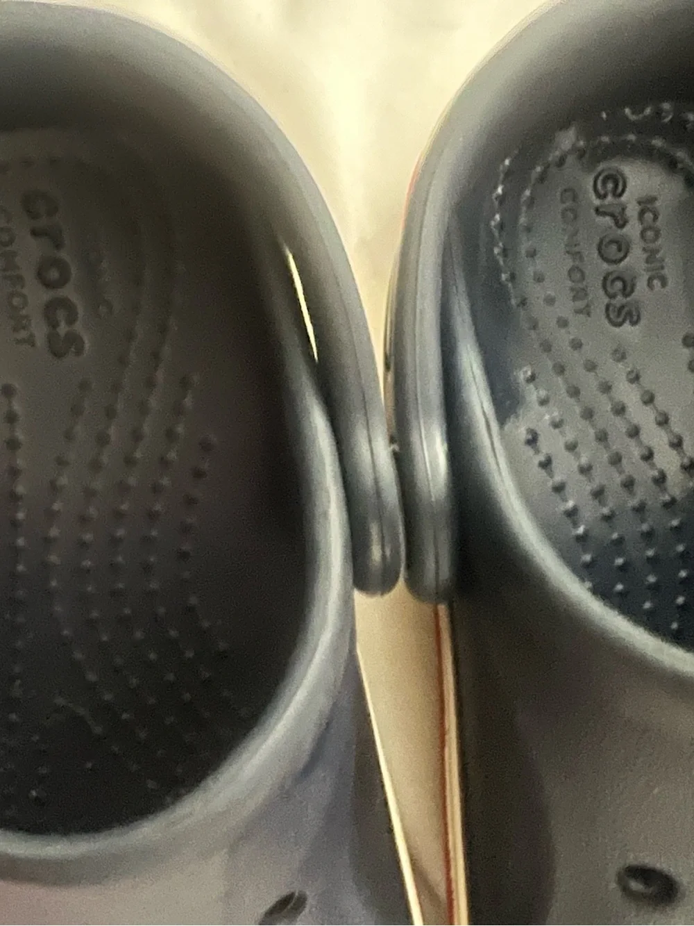 Crocs Kids Classic Clog in Navy with Red Accent. Size 8 kids. Great shape